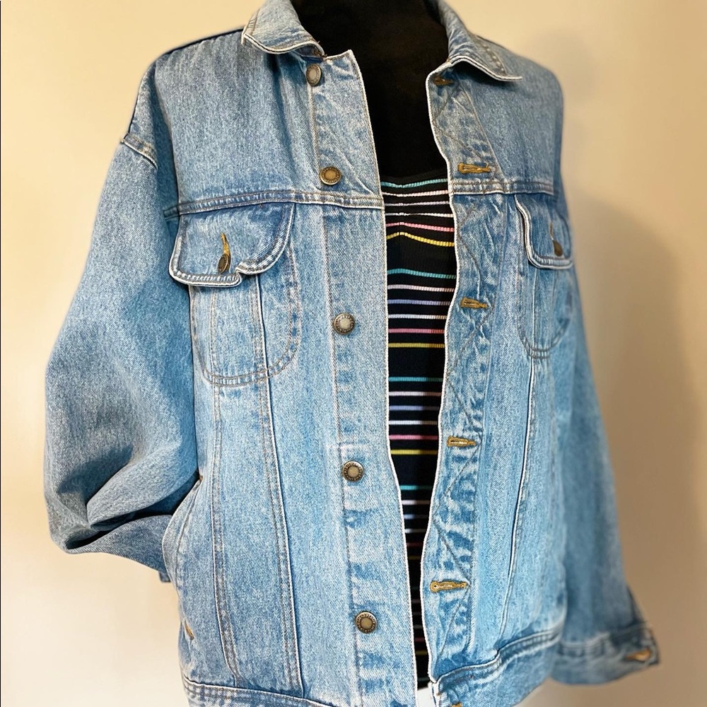 Wrangler Light-Medium Wash Denim Jacket